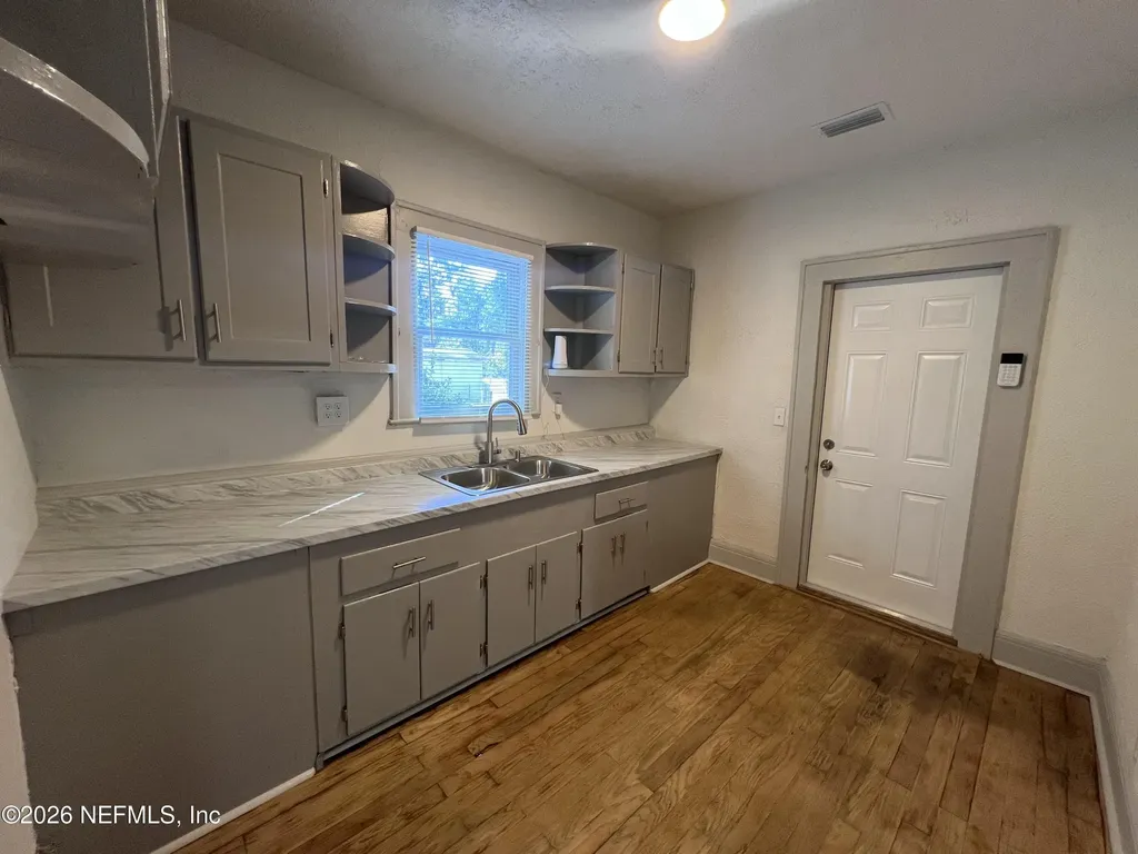 606 E 60th Street Jacksonville FL 32208