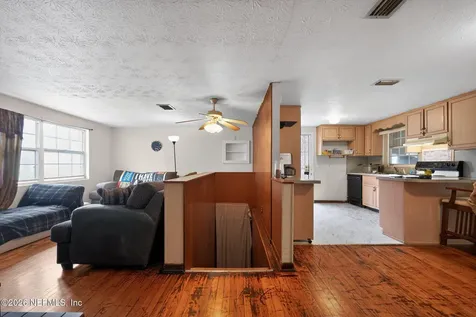 8834 Camphor Drive Jacksonville FL 32208