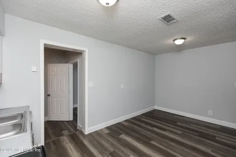2255 W 13th Street Jacksonville FL 32209