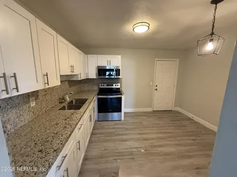 2050 W 40th Street Jacksonville FL 32209