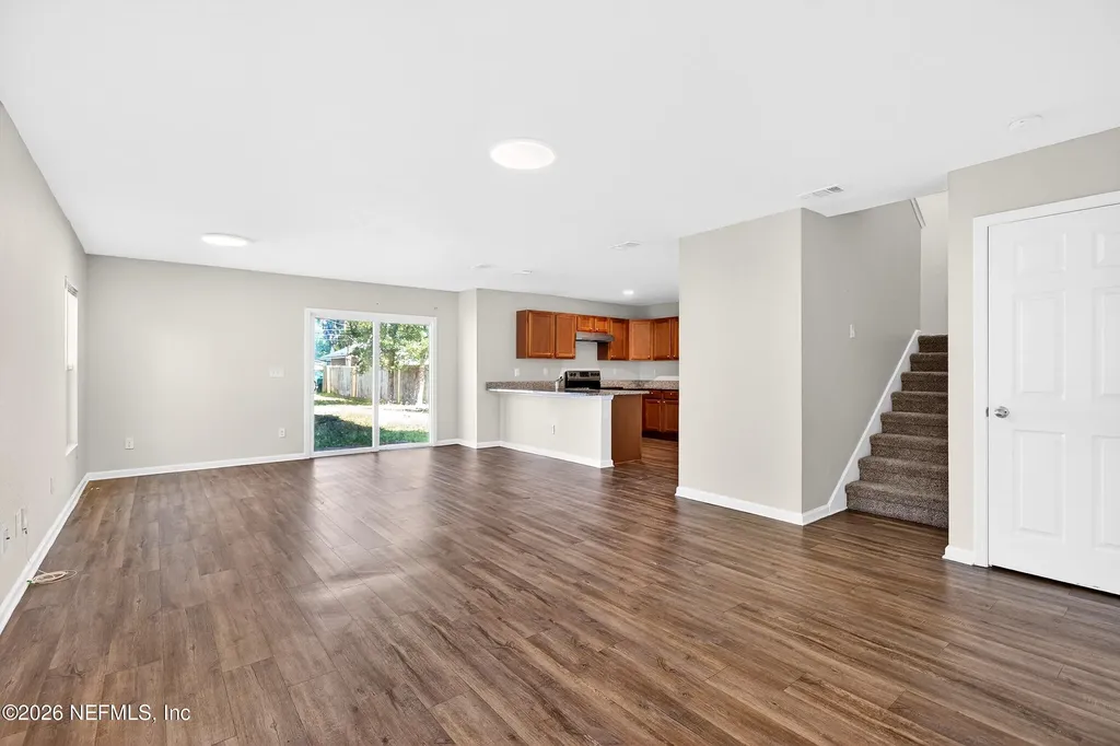 8043 Stuart Avenue Jacksonville FL 32220