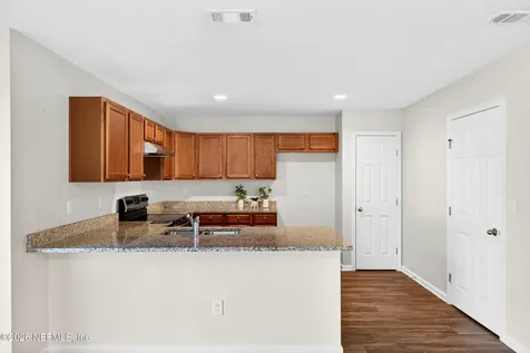 8043 Stuart Avenue Jacksonville FL 32220