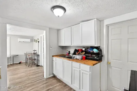 5021 Shannon Avenue Jacksonville FL 32254