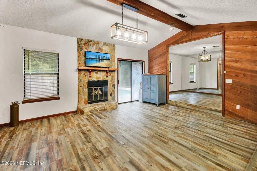 1305 Lake Asbury Drive Green Cove Springs FL 32043