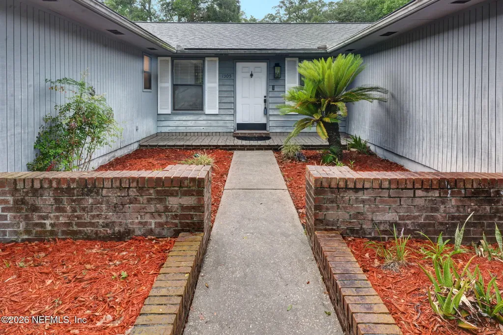 1305 Lake Asbury Drive Green Cove Springs FL 32043