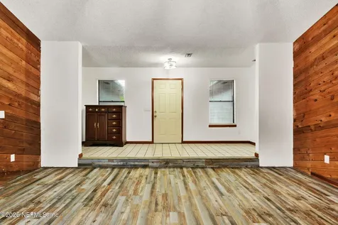 1305 Lake Asbury Drive Green Cove Springs FL 32043
