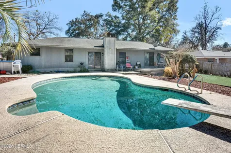 1305 Lake Asbury Drive Green Cove Springs FL 32043