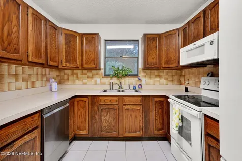 1305 Lake Asbury Drive Green Cove Springs FL 32043