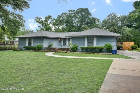 1305 Lake Asbury Drive Green Cove Springs FL 32043