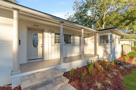 3759 Via De La Reina Jacksonville FL 32217