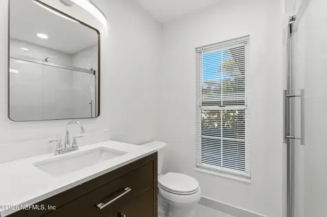 3759 Via De La Reina Jacksonville FL 32217