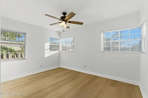 3759 Via De La Reina Jacksonville FL 32217