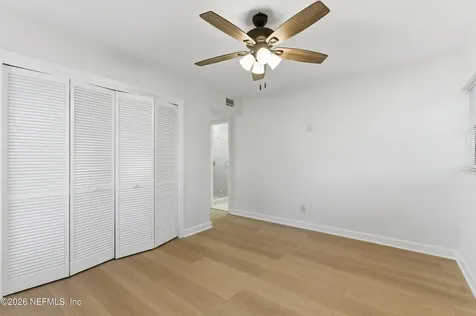 3759 Via De La Reina Jacksonville FL 32217