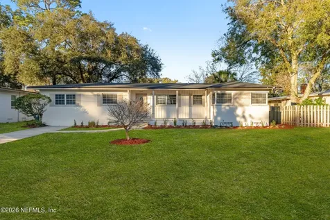 3759 Via De La Reina Jacksonville FL 32217