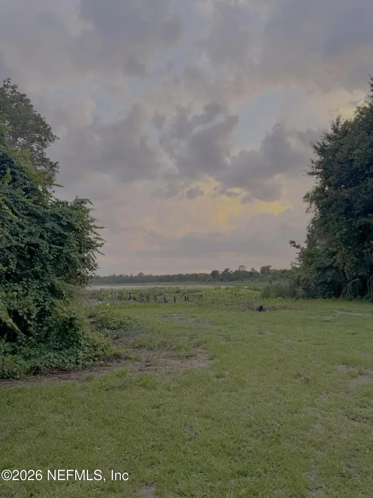 211 Walker Drive Interlachen FL 32148