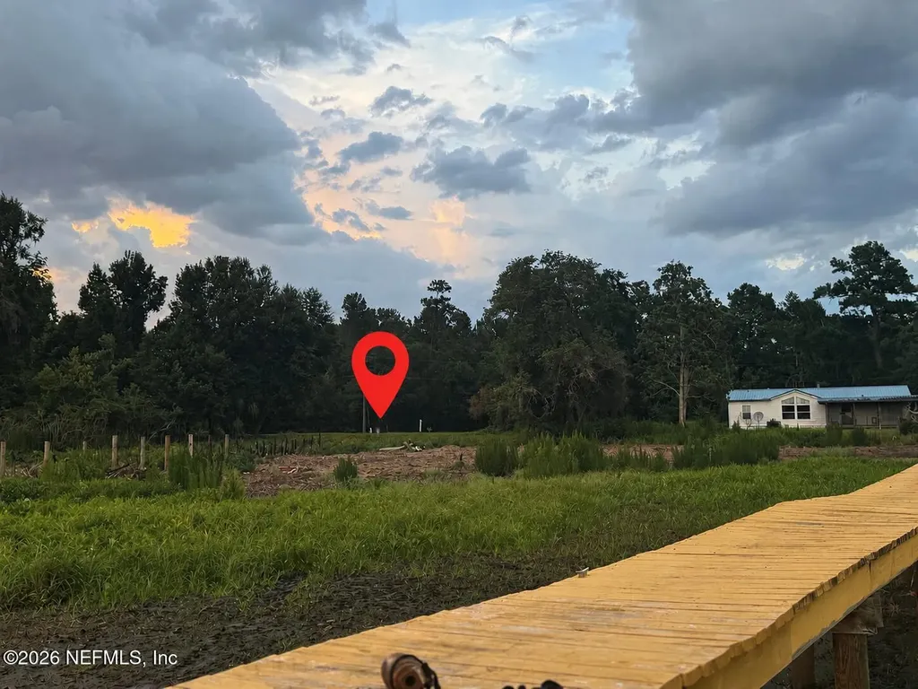 211 Walker Drive Interlachen FL 32148