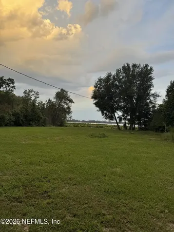 211 Walker Drive Interlachen FL 32148