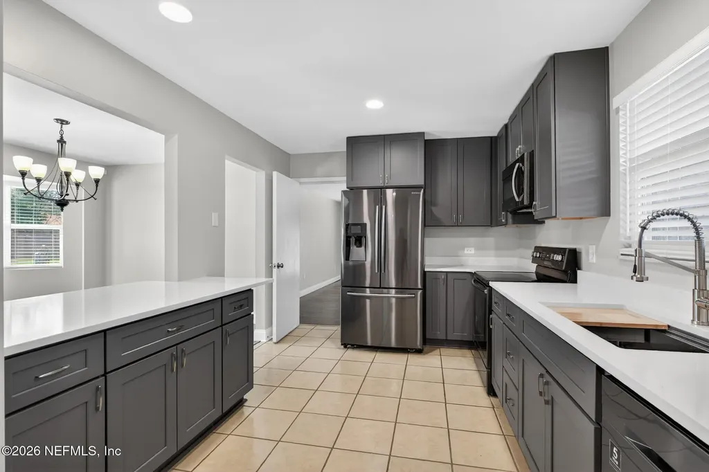 8294 Collins Road Jacksonville FL 32244