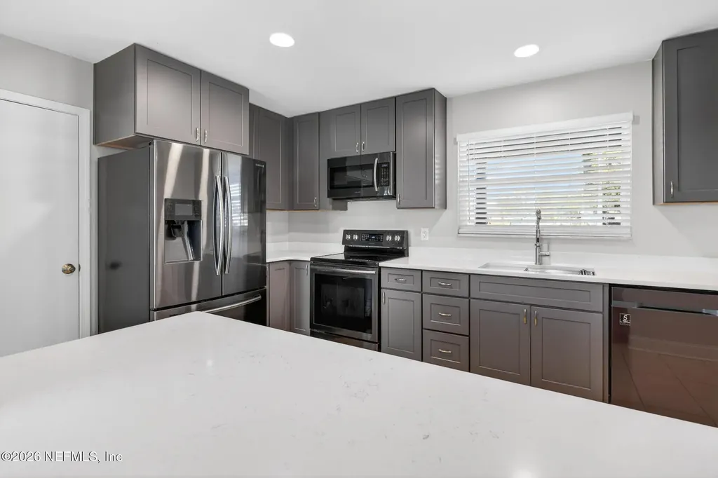 8294 Collins Road Jacksonville FL 32244