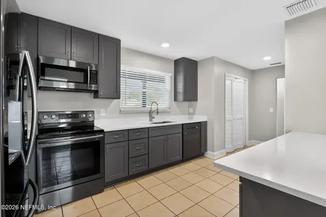 8294 Collins Road Jacksonville FL 32244