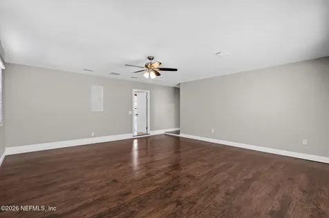 8294 Collins Road Jacksonville FL 32244
