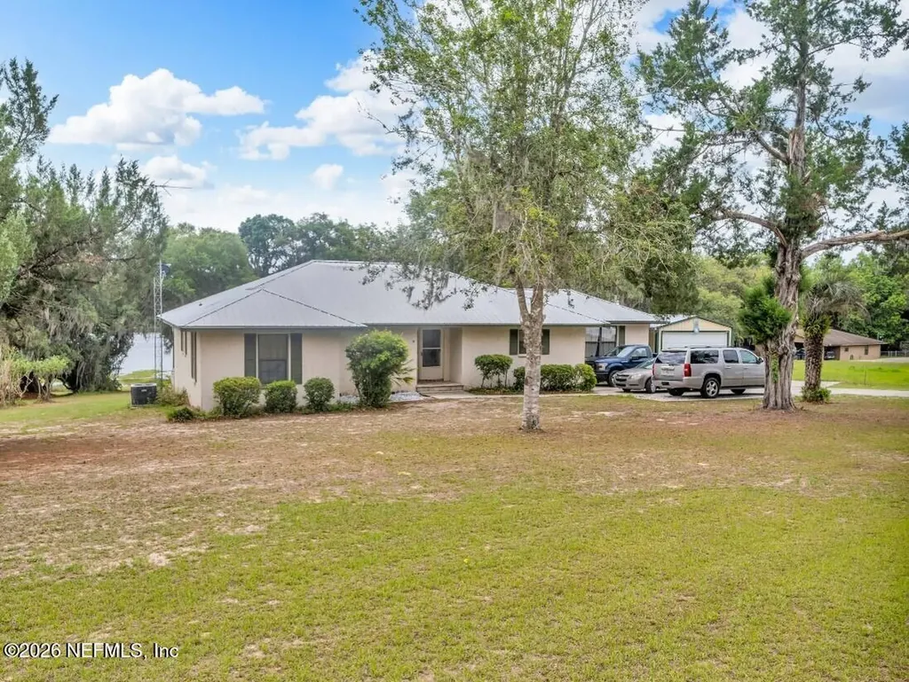 135 Ashley Lake Drive Melrose FL 32666