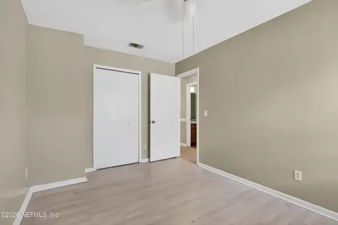 8745 Buzz Court Jacksonville FL 32216