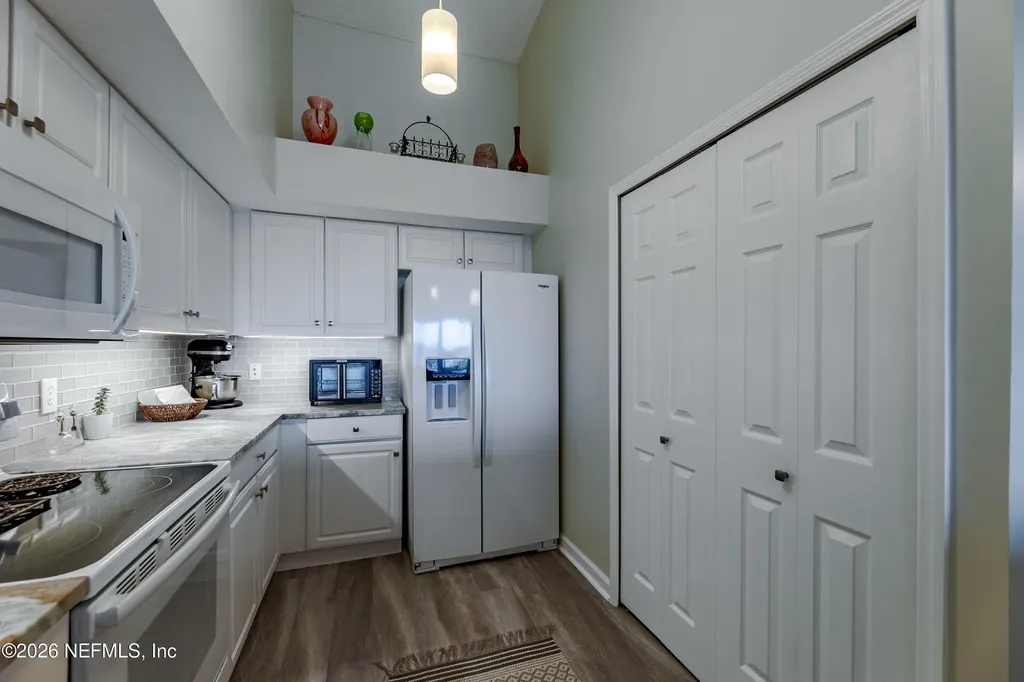 3327 Lighthouse Point Lane Jacksonville FL 32250