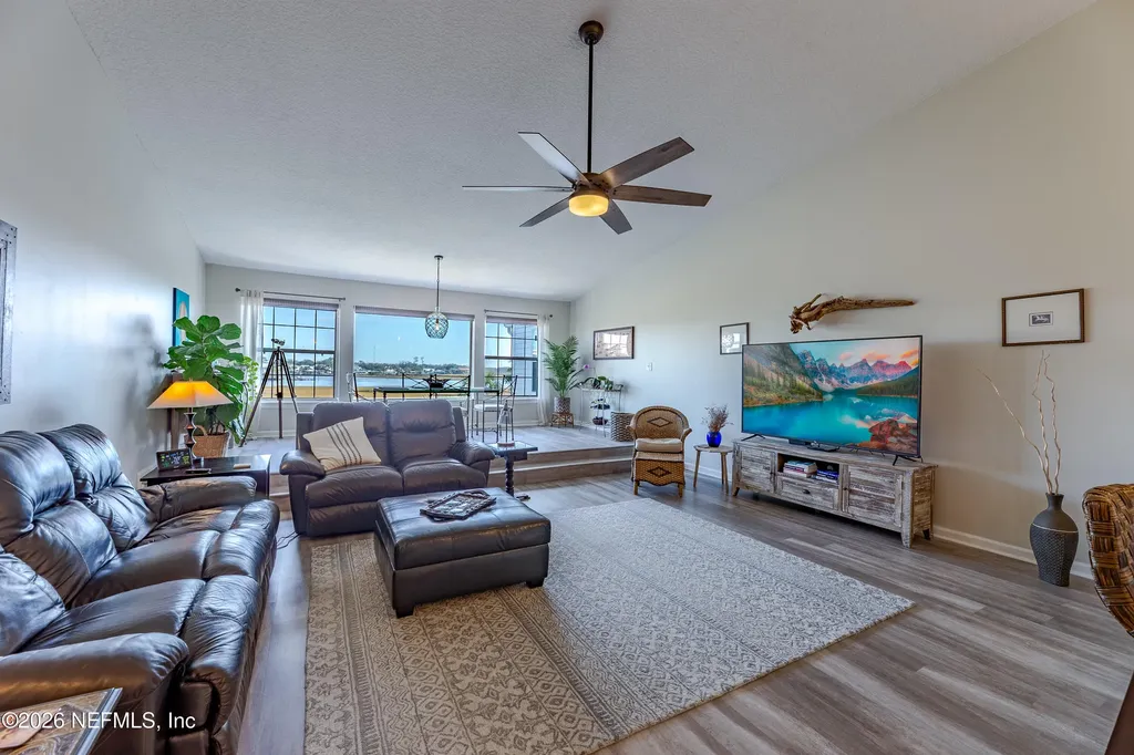 3327 Lighthouse Point Lane Jacksonville FL 32250