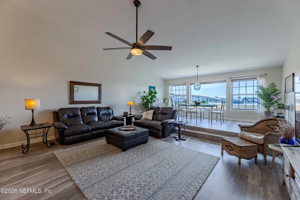 3327 Lighthouse Point Lane Jacksonville FL 32250