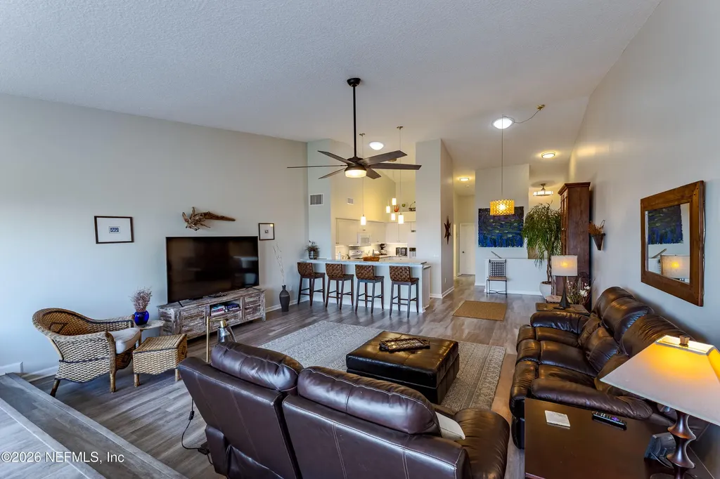 3327 Lighthouse Point Lane Jacksonville FL 32250