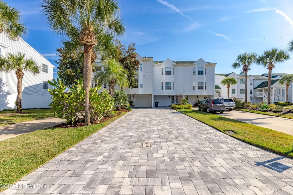 3327 Lighthouse Point Lane Jacksonville FL 32250