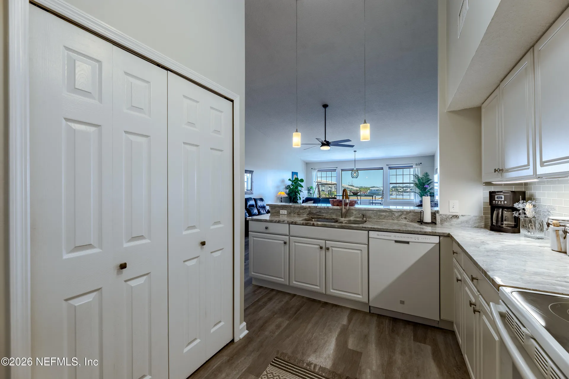 3327 Lighthouse Point Lane Jacksonville FL 32250