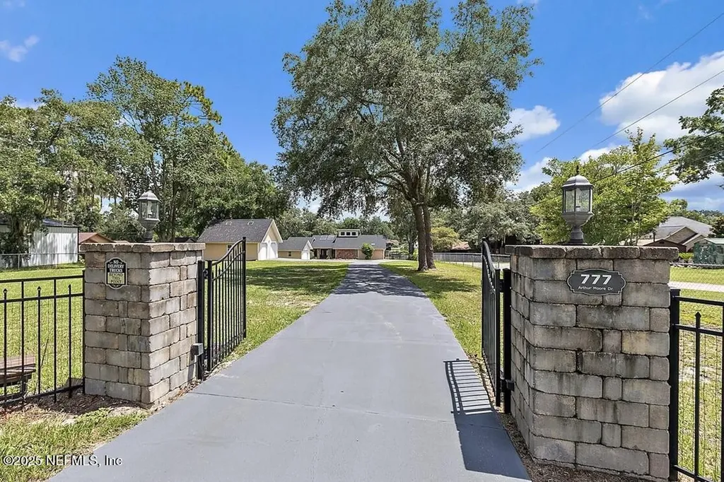 777 Arthur Moore Drive Green Cove Springs FL 32043