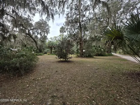 000 Mill Street Welaka FL 32193