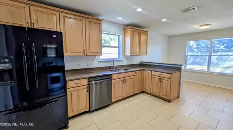 8421 Gatepost Court Jacksonville FL 32244