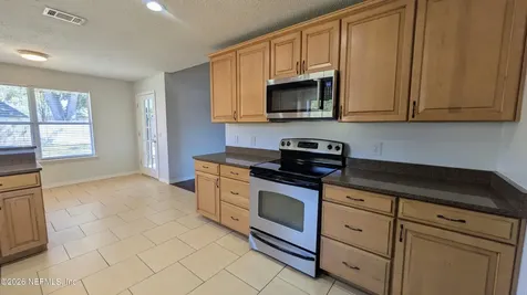 8421 Gatepost Court Jacksonville FL 32244