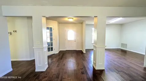 8421 Gatepost Court Jacksonville FL 32244
