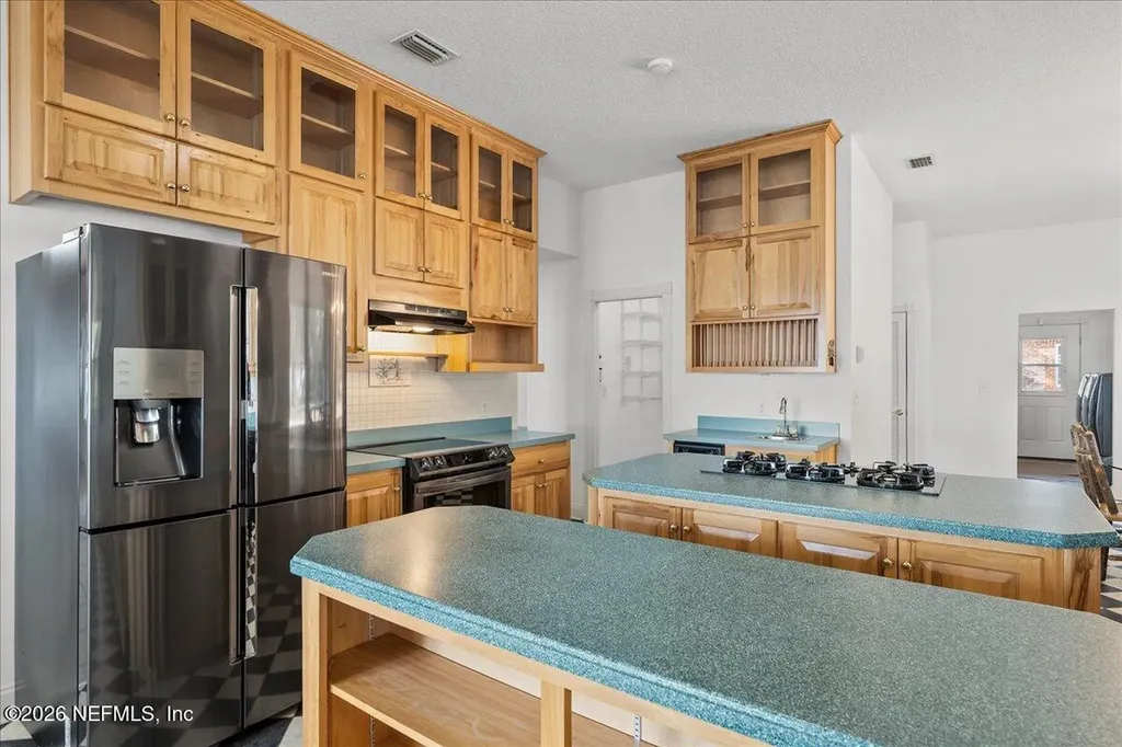 533 W River Road Palatka FL 32177