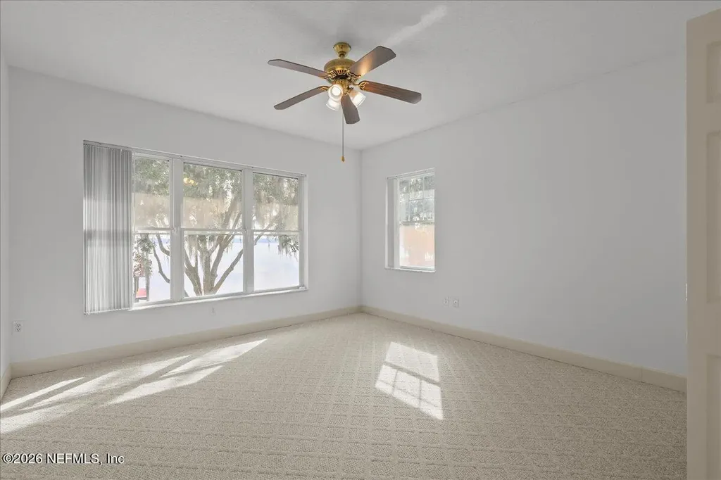 533 W River Road Palatka FL 32177