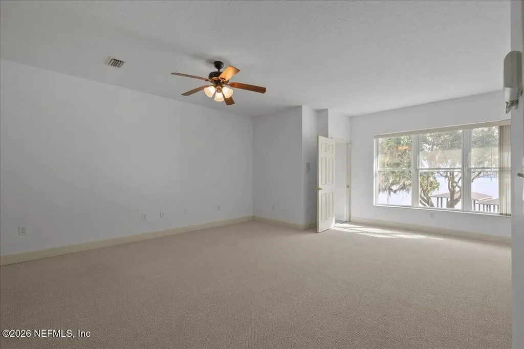 533 W River Road Palatka FL 32177