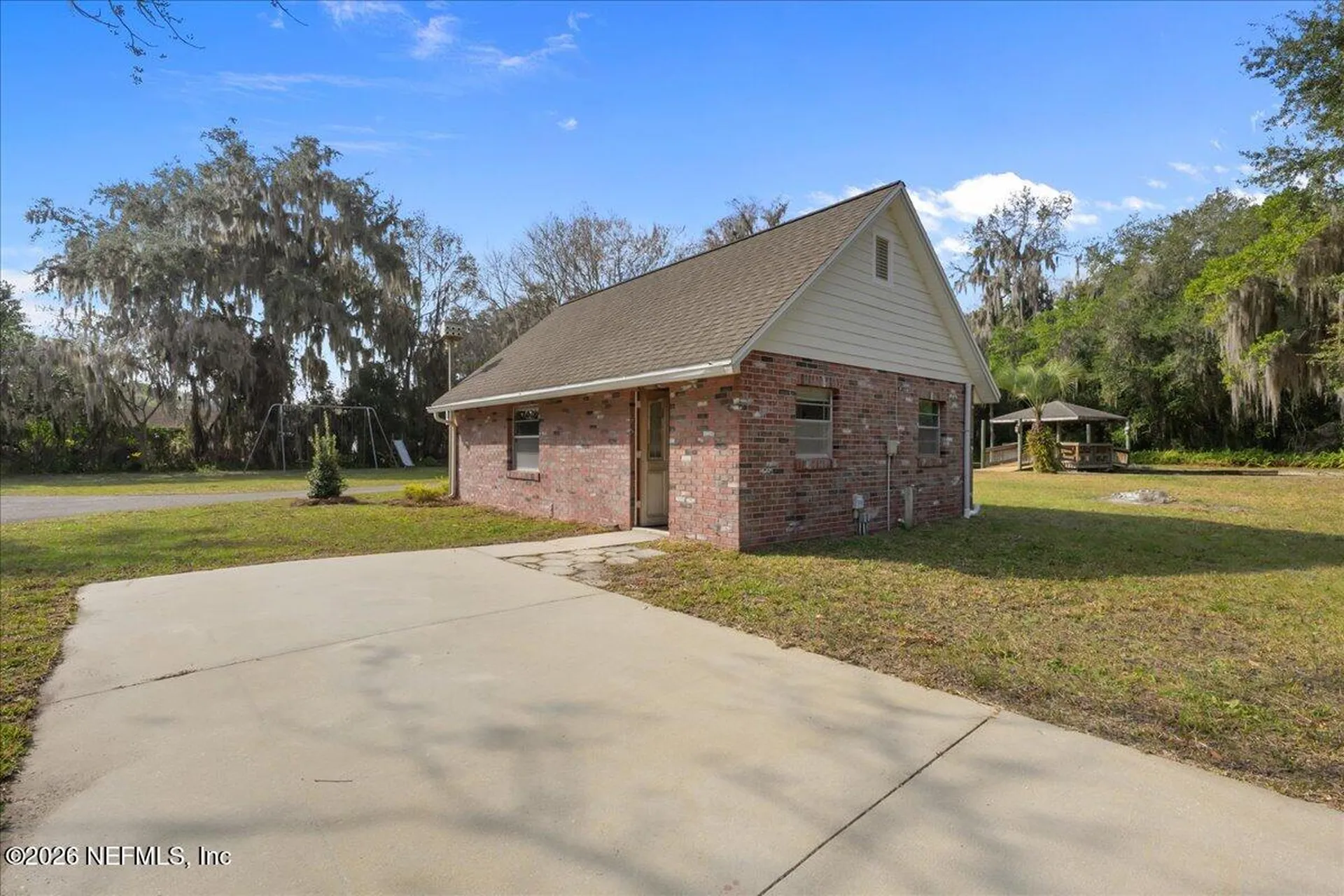 533 W River Road Palatka FL 32177