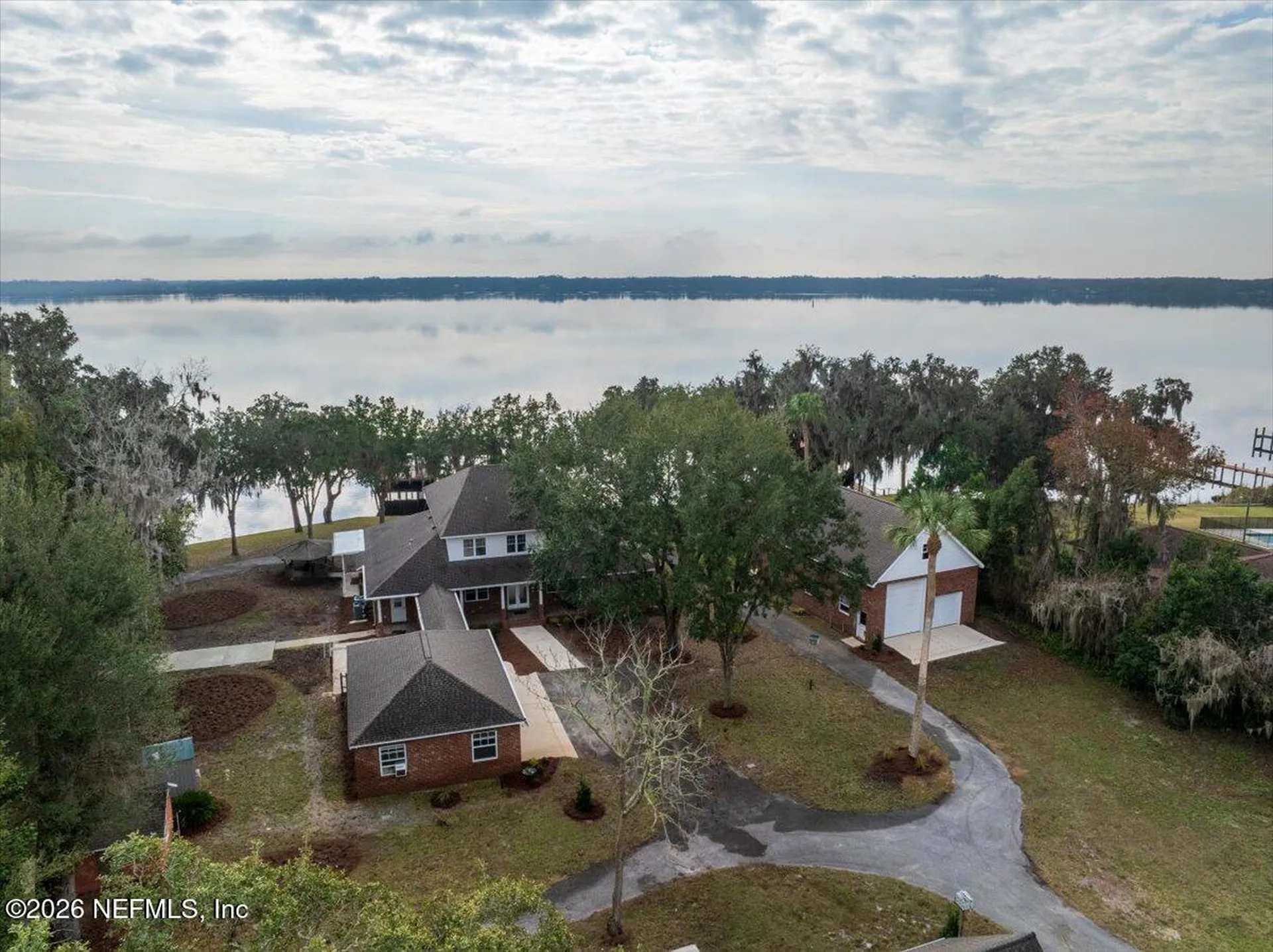 533 W River Road Palatka FL 32177