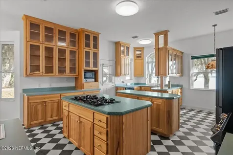 533 W River Road Palatka FL 32177