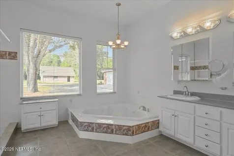 533 W River Road Palatka FL 32177