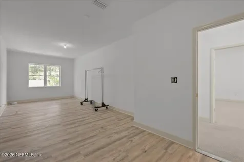 533 W River Road Palatka FL 32177