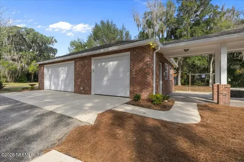 533 W River Road Palatka FL 32177