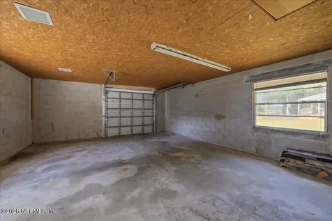 533 W River Road Palatka FL 32177