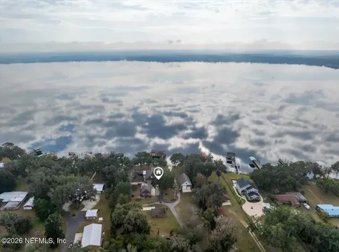 533 W River Road Palatka FL 32177