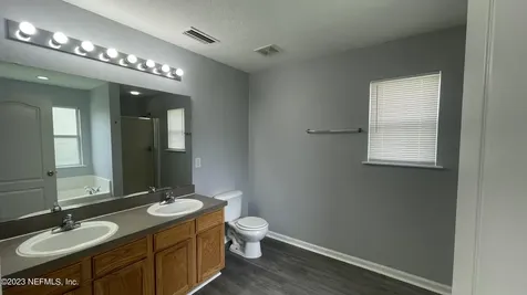 2387 Brian Lakes Drive E Jacksonville FL 32221